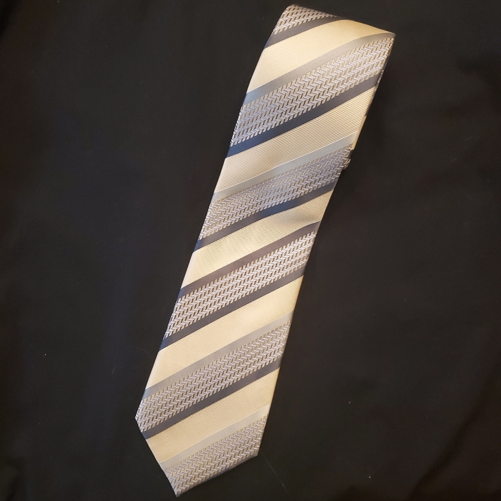 Kenneth Cole Mens Tie